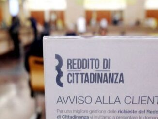 Lavora in nero e riceve il Reddito di Cittadinanza, azienda sanzionata