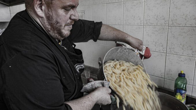 Piacenza, una risposta concreta per le nuove povertà post-covid: il 25 e 26 settembre in piazza con 'Un pasto al giorno'