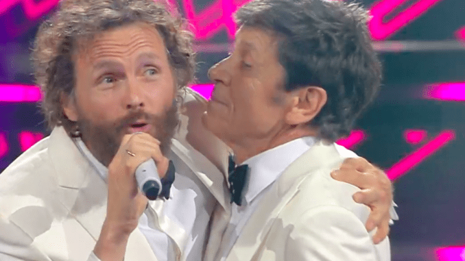 Sanremo 2022, la serata delle cover: vincono Morandi e Jovanotti pescando nella propria gioielleria. Dati d’ascolto ancora da record: Amadeus in trionfo