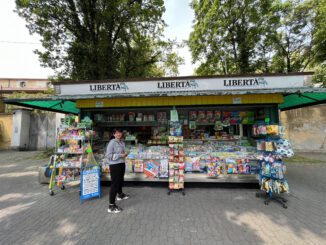 Avviato il primo progetto di “edicola sociale”, nuova vita per lo storico chiosco di Via Genova