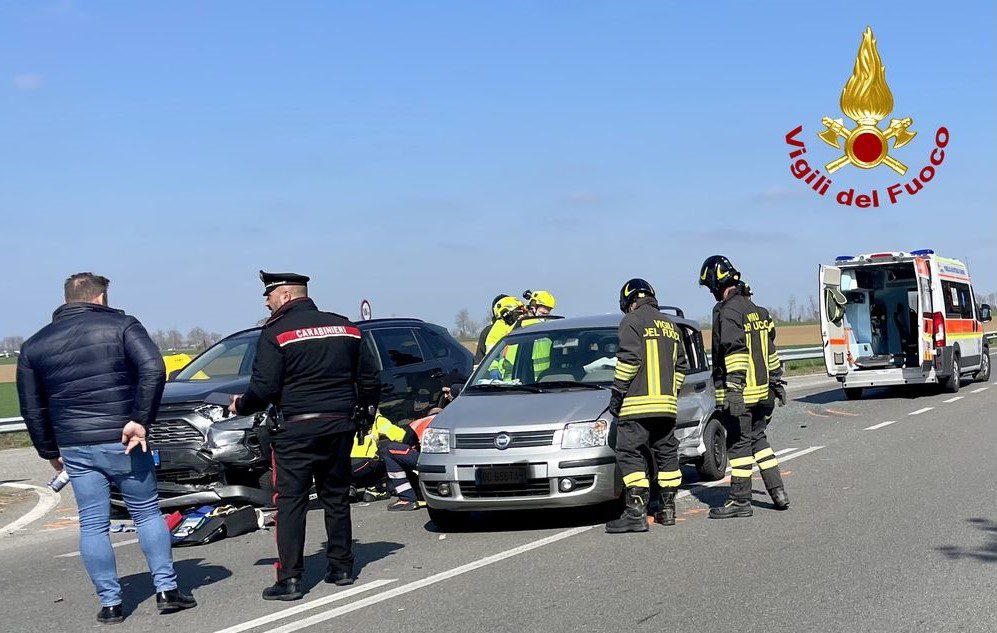 Schianto Tra Due Auto Sulla Statale Alle Porte Di Rivergaro Grave Un Uomo Trasportato A Parma