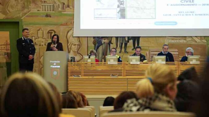 Protezione-Civile-sicurezza-a-scuola-lezione-a-Piacenza