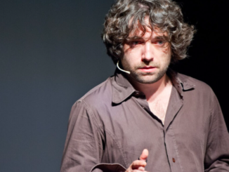 Giulio Cavalli in scena al Teatro Manicomics