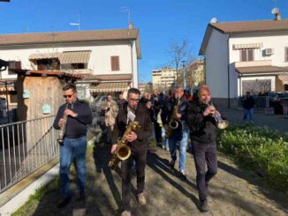 Pedibus-jazz-alunni-della-S.-Lazzaro-accompagnati-a-ritmo-di-jazz