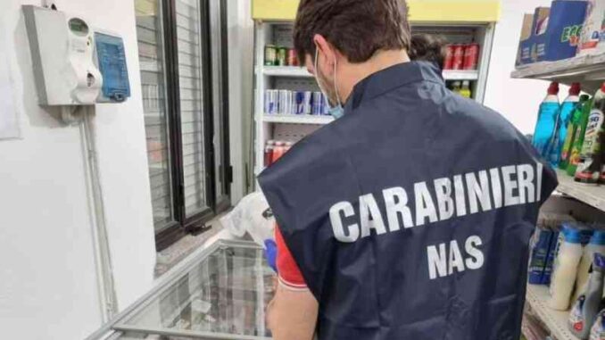 market etnico a Piacenza sequestrati oltre 100 kg di alimenti