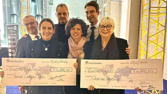 Iris-il-fiore-di-Natale-14-mila-euro-raccolti-dalla-cena-solidale